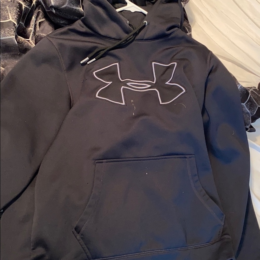 Black under armor hoodie